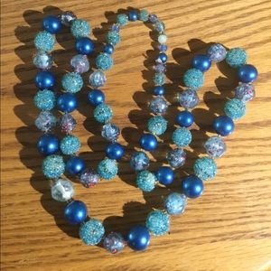 Vintage blue bead necklace